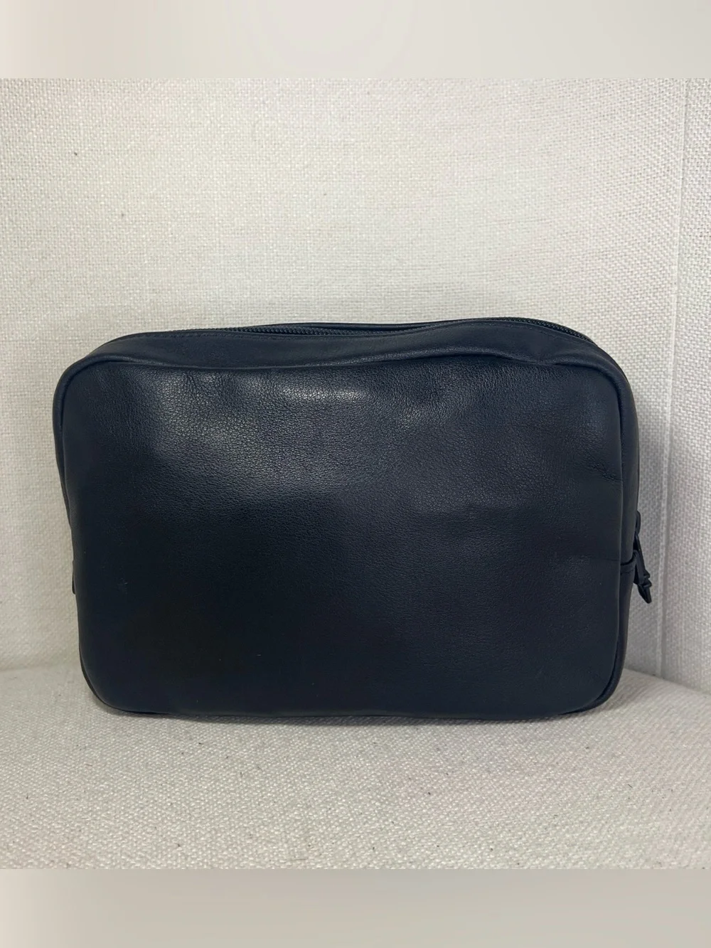 Tumi premium black